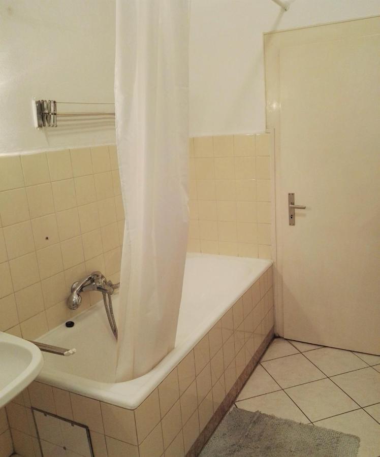Privatzimmer Fuerth Zentrum Exteriör bild